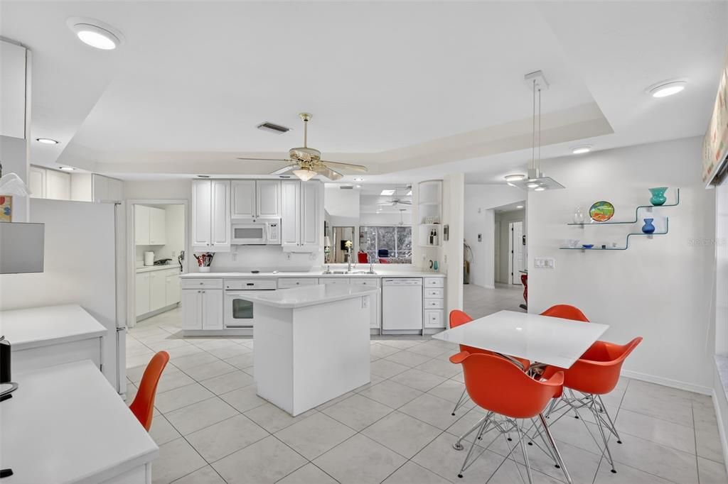 For Sale: $549,500 (2 beds, 2 baths, 2358 Square Feet)