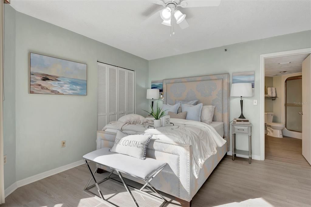 На продажу: $279,000 (2 спален, 2 ванн, 1189 Квадратных фут)