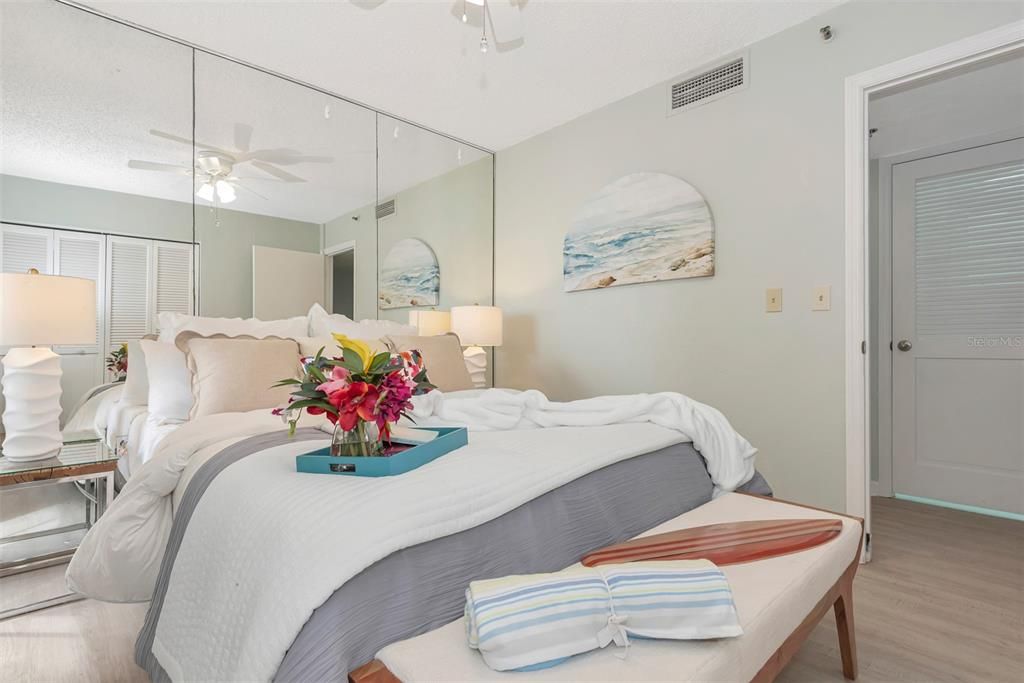 На продажу: $279,000 (2 спален, 2 ванн, 1189 Квадратных фут)