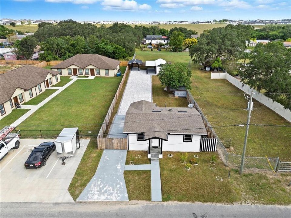 出租: $2,300 (2 贝兹, 2 浴室, 720 平方英尺)