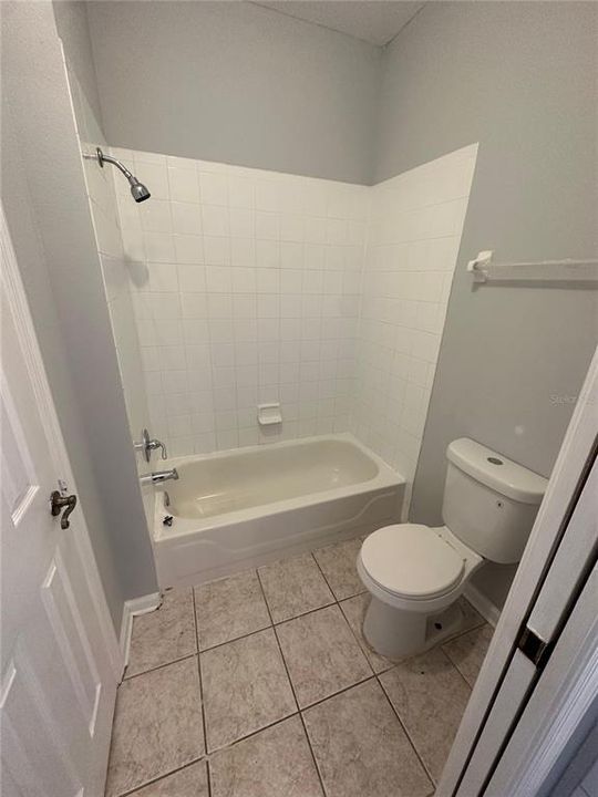 For Rent: $1,950 (3 beds, 2 baths, 1408 Square Feet)