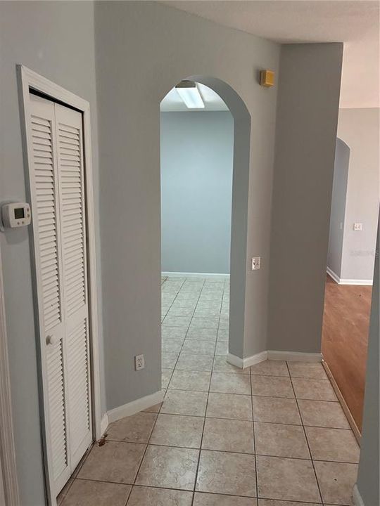 For Rent: $1,950 (3 beds, 2 baths, 1408 Square Feet)