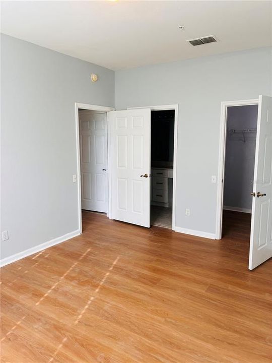 For Rent: $1,950 (3 beds, 2 baths, 1408 Square Feet)