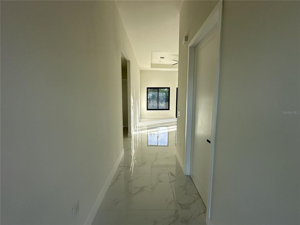 待售: $429,000 (4 贝兹, 3 浴室, 2153 平方英尺)