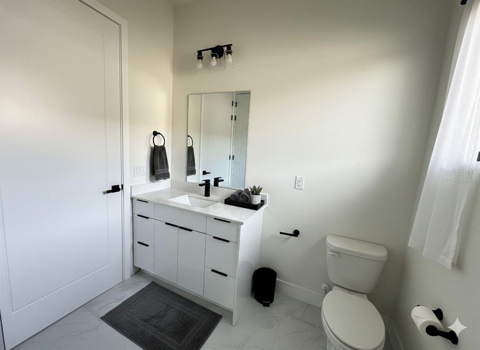 待售: $429,000 (4 贝兹, 3 浴室, 2153 平方英尺)