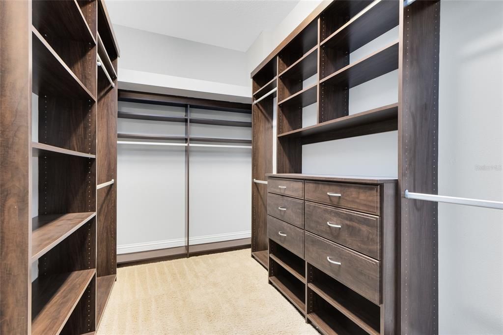 出租: $4,500 (4 贝兹, 3 浴室, 2955 平方英尺)