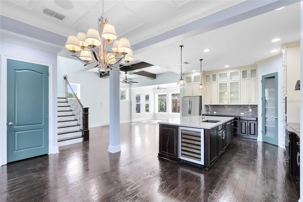 出租: $4,500 (4 贝兹, 3 浴室, 2955 平方英尺)