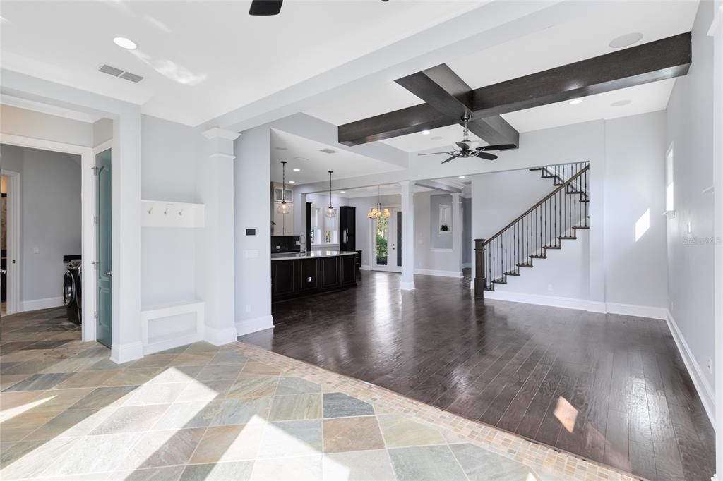 出租: $4,500 (4 贝兹, 3 浴室, 2955 平方英尺)