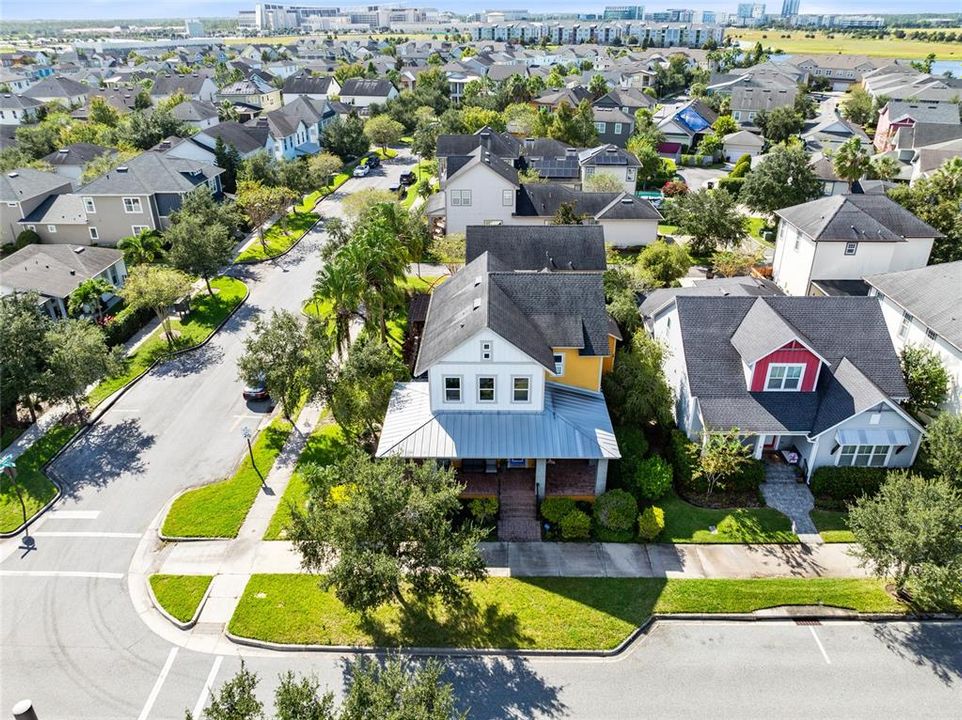 出租: $4,500 (4 贝兹, 3 浴室, 2955 平方英尺)