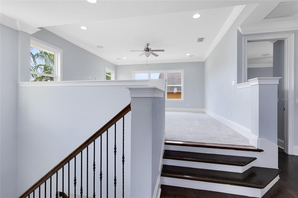 出租: $4,500 (4 贝兹, 3 浴室, 2955 平方英尺)