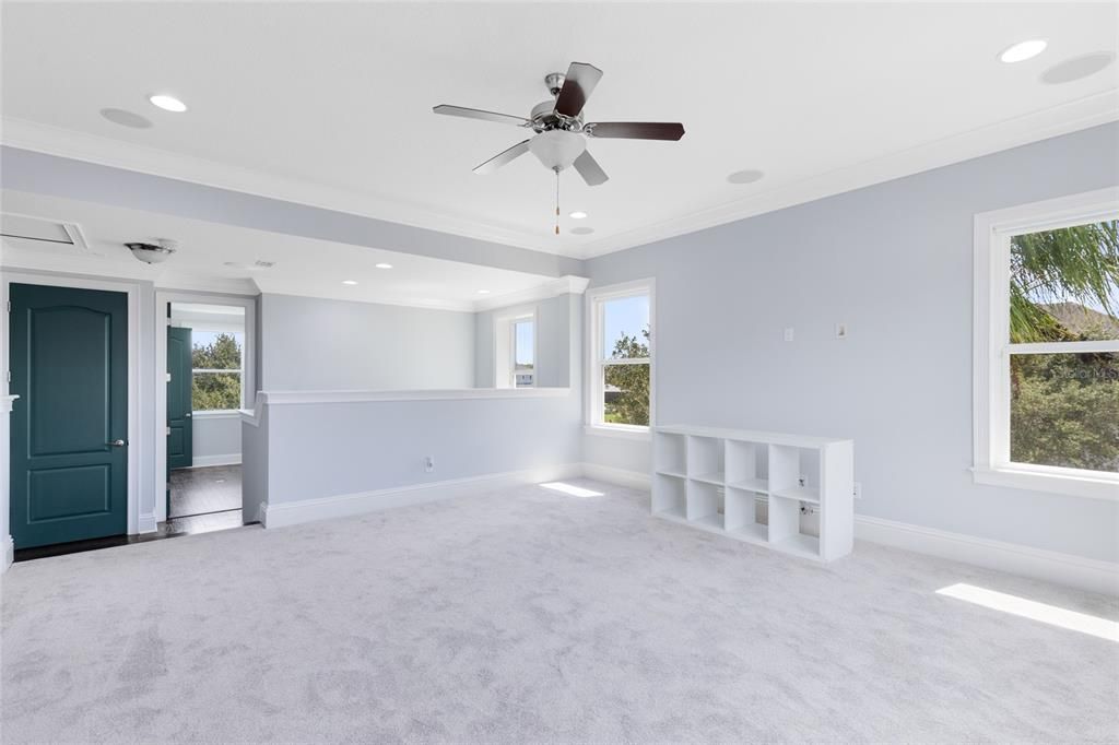 出租: $4,500 (4 贝兹, 3 浴室, 2955 平方英尺)