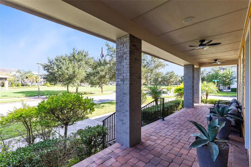 出租: $4,500 (4 贝兹, 3 浴室, 2955 平方英尺)