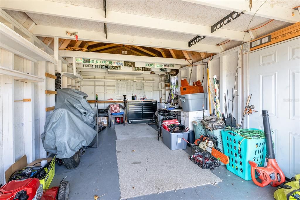 合同活跃: $204,900 (3 贝兹, 1 浴室, 888 平方英尺)