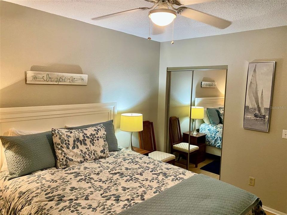 For Sale: $167,500 (2 beds, 2 baths, 1100 Square Feet)