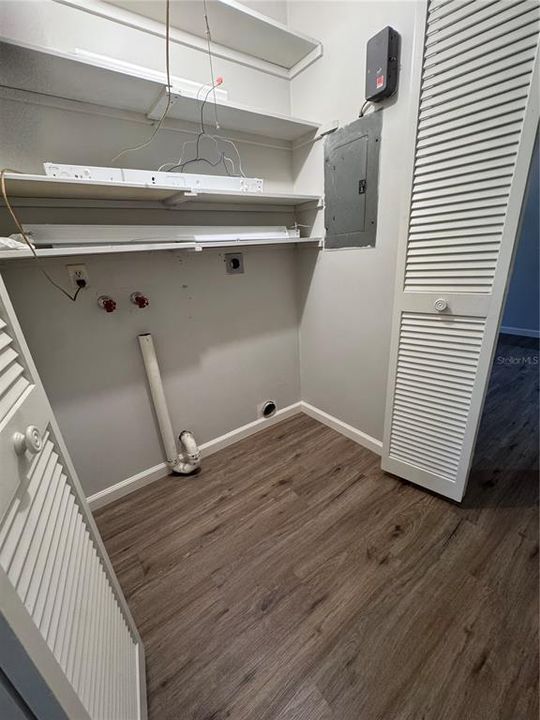 For Rent: $2,400 (2 beds, 2 baths, 1300 Square Feet)