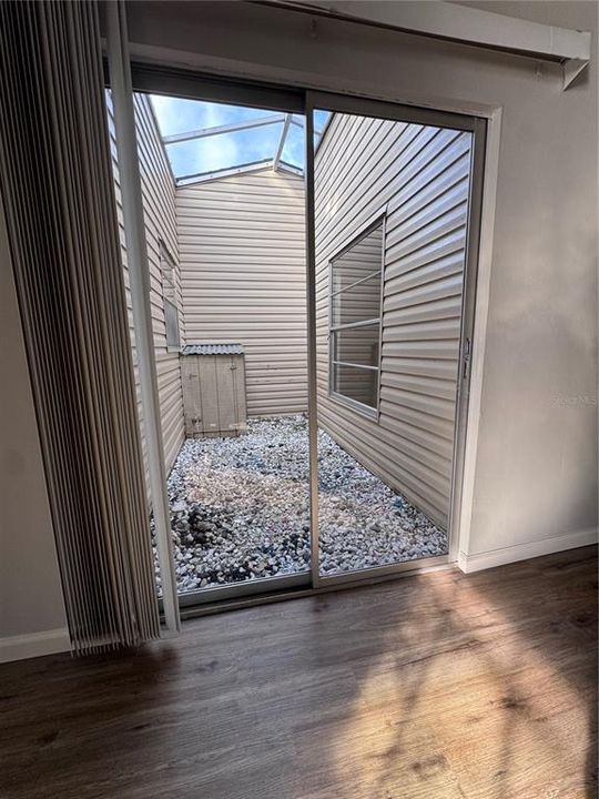 For Rent: $2,400 (2 beds, 2 baths, 1300 Square Feet)