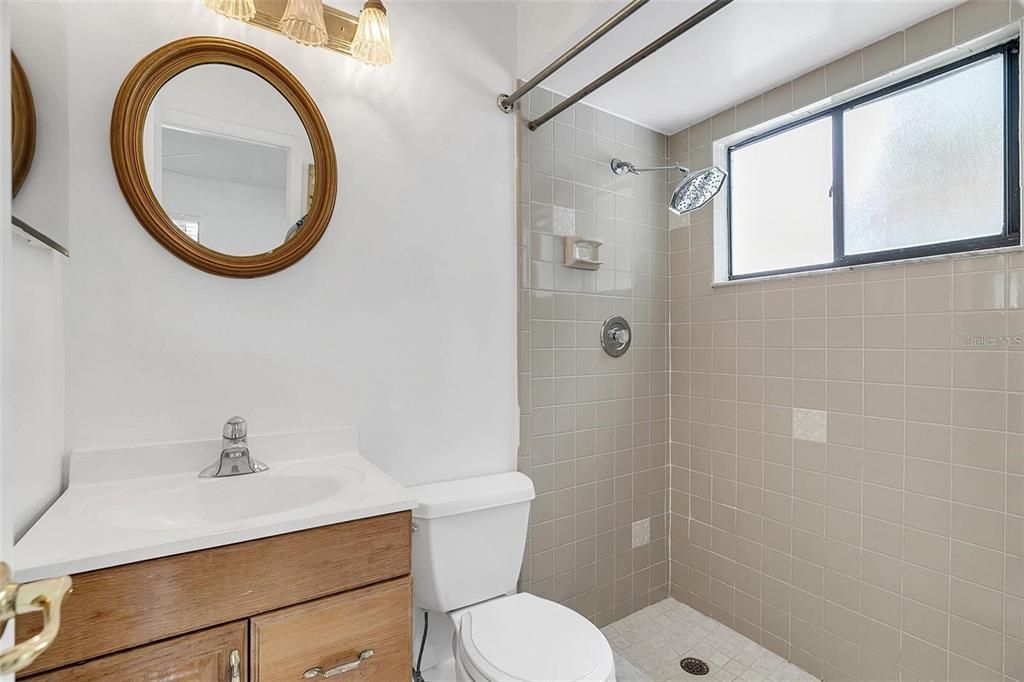 For Rent: $1,675 (2 beds, 2 baths, 920 Square Feet)