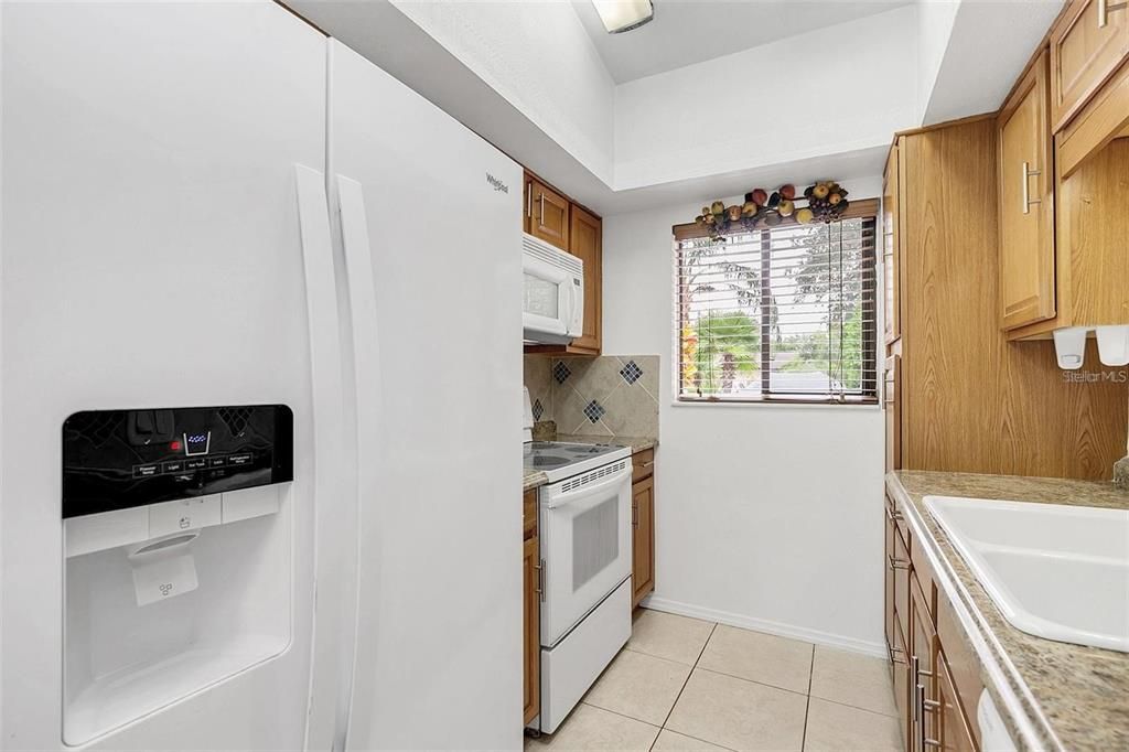 For Rent: $1,675 (2 beds, 2 baths, 920 Square Feet)