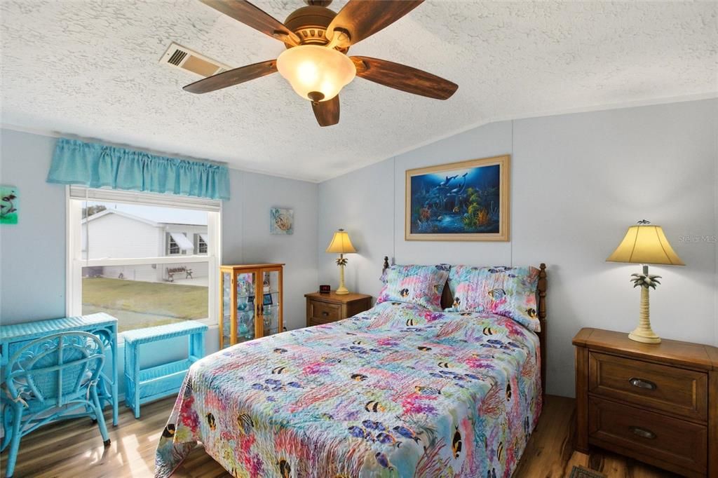 На продажу: $165,000 (2 спален, 2 ванн, 960 Квадратных фут)