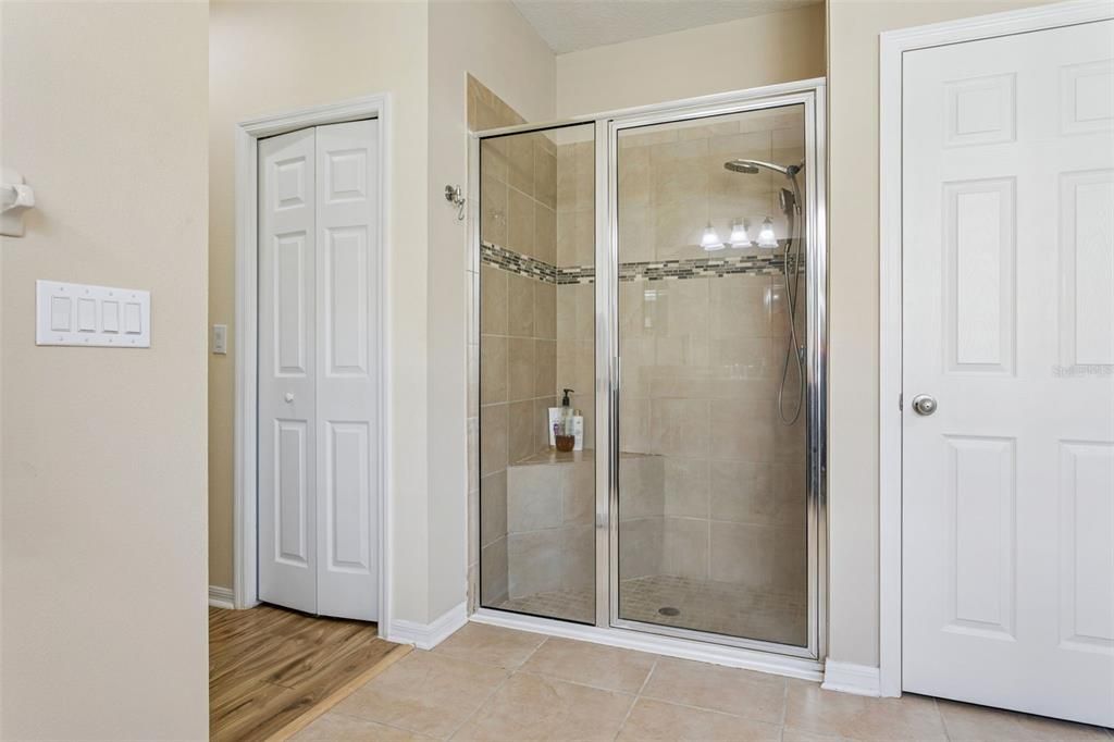 出租: $3,750 (4 贝兹, 3 浴室, 2575 平方英尺)