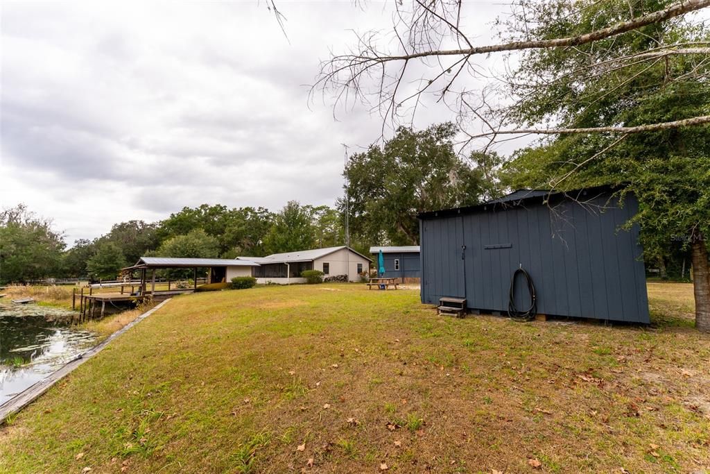 For Sale: $209,700 (2 beds, 2 baths, 884 Square Feet)