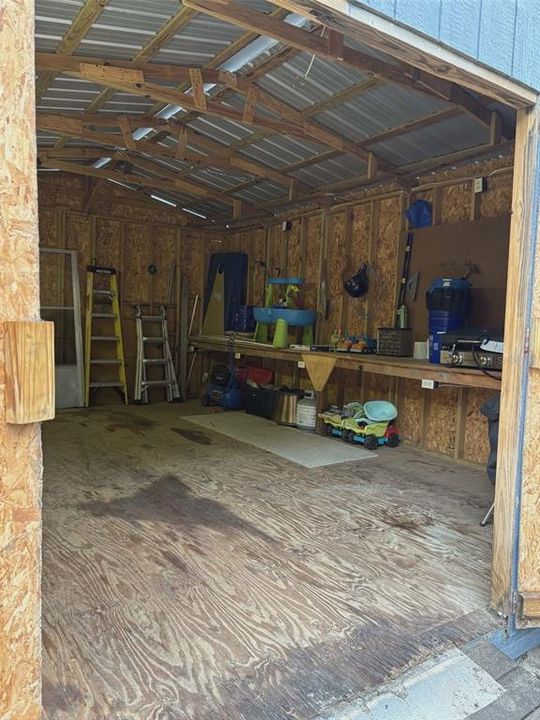 For Sale: $209,700 (2 beds, 2 baths, 884 Square Feet)