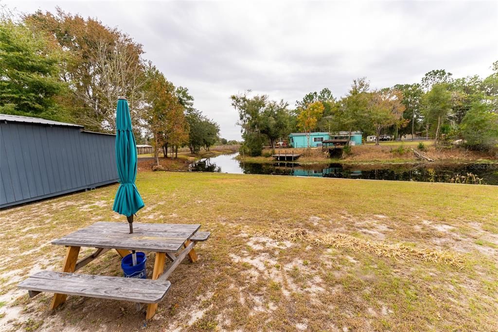 For Sale: $209,700 (2 beds, 2 baths, 884 Square Feet)