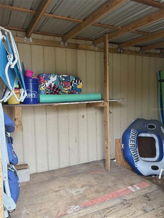 For Sale: $209,700 (2 beds, 2 baths, 884 Square Feet)