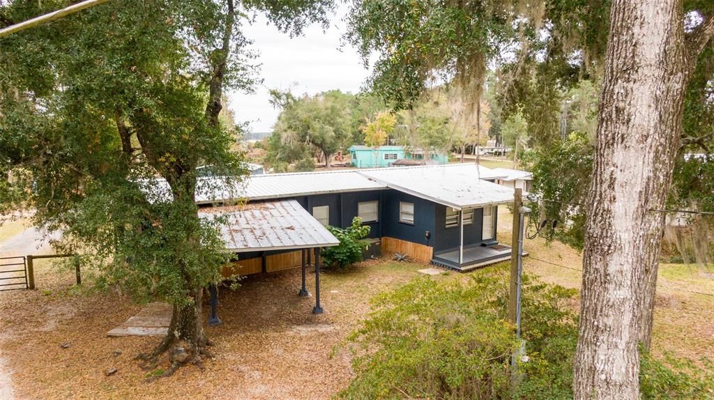 For Sale: $209,700 (2 beds, 2 baths, 884 Square Feet)