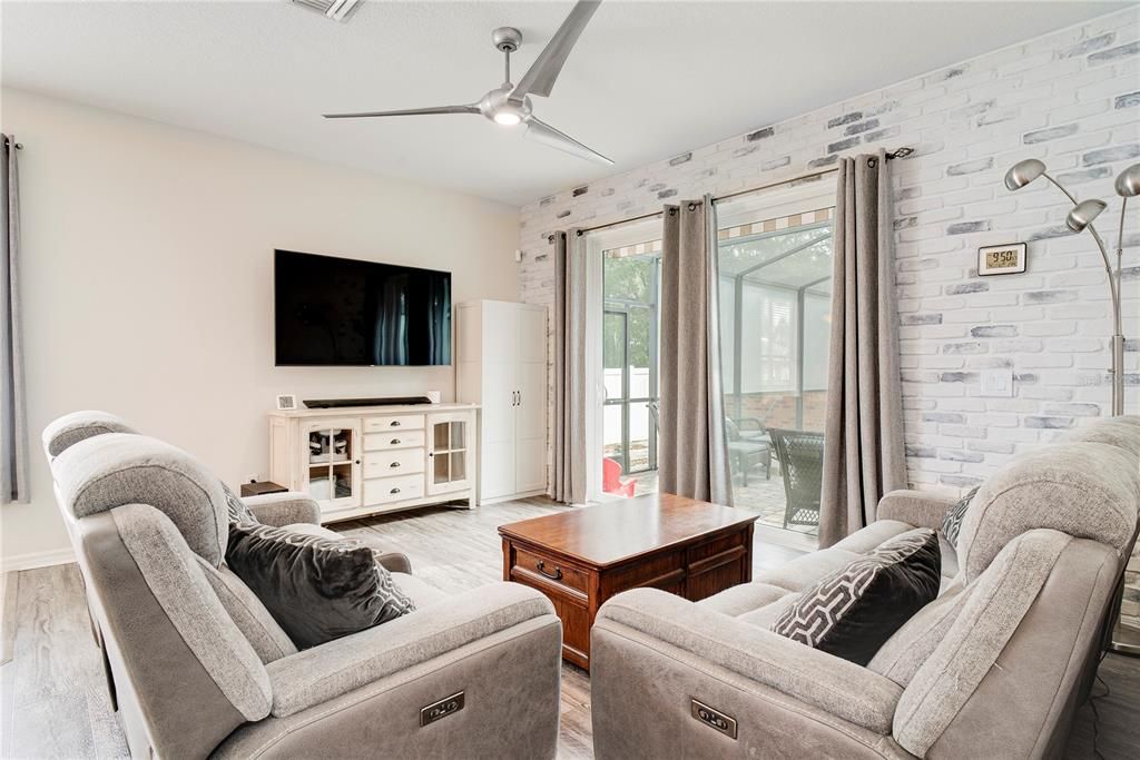 Active With Contract: $625,000 (4 beds, 2 baths, 1844 Square Feet)