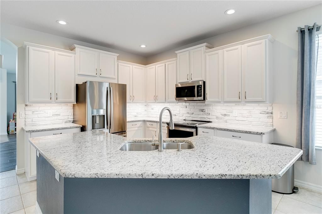 Active With Contract: $625,000 (4 beds, 2 baths, 1844 Square Feet)