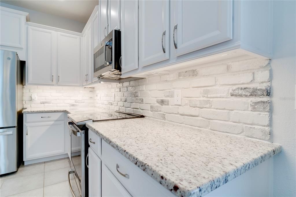 Active With Contract: $625,000 (4 beds, 2 baths, 1844 Square Feet)