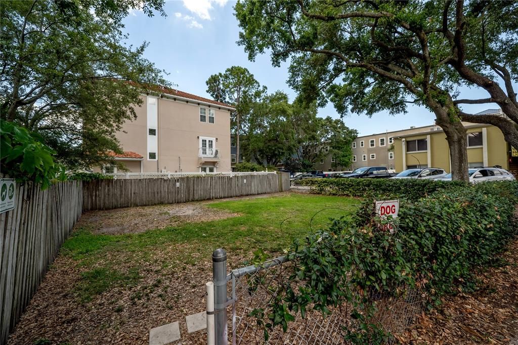 For Sale: $205,000 (1 beds, 1 baths, 702 Square Feet)