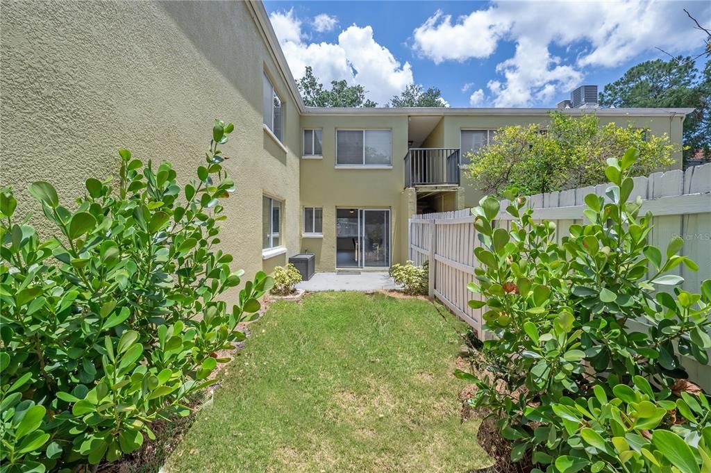 For Sale: $205,000 (1 beds, 1 baths, 702 Square Feet)