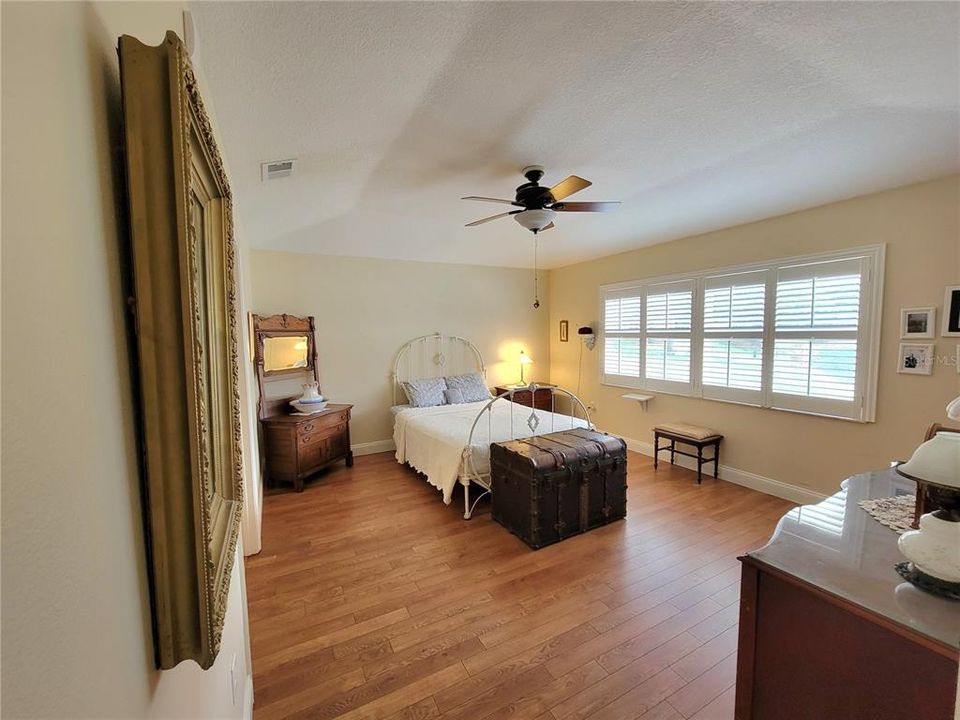 For Sale: $385,000 (3 beds, 2 baths, 2145 Square Feet)