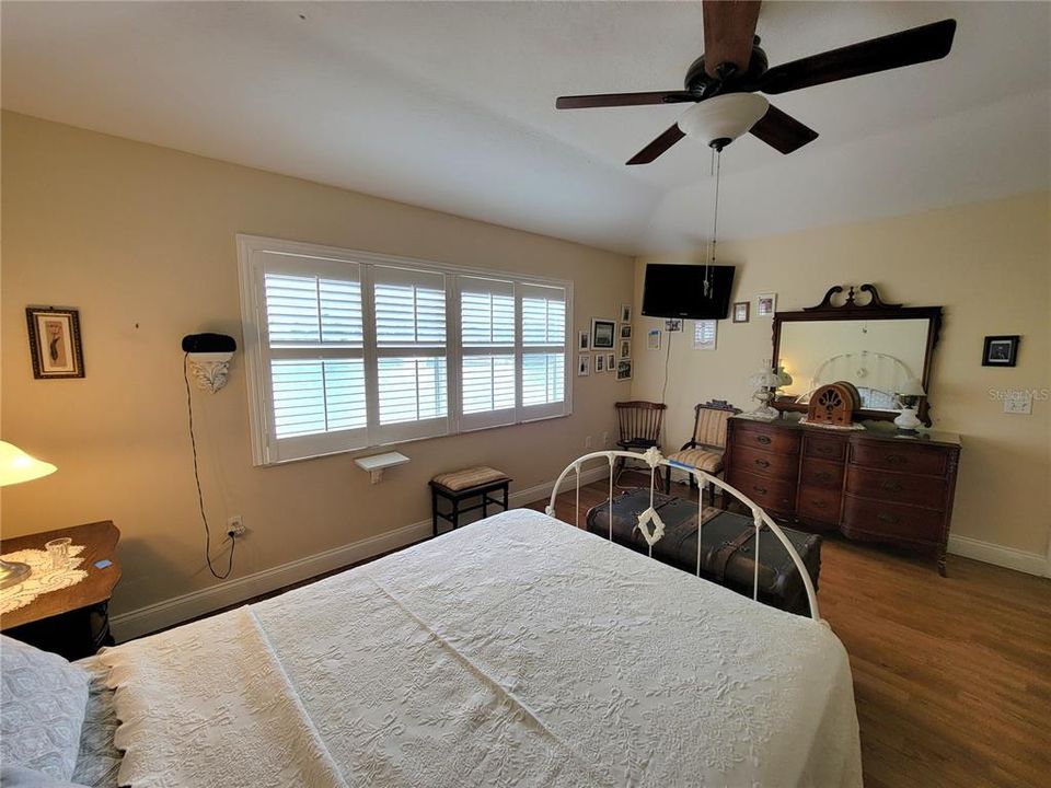 For Sale: $385,000 (3 beds, 2 baths, 2145 Square Feet)