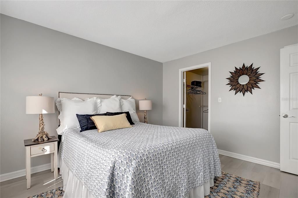 На продажу: $299,900 (2 спален, 2 ванн, 792 Квадратных фут)