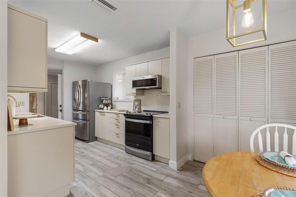 En Renta: $2,300 (2 camas, 2 baños, 2037 Pies cuadrados)