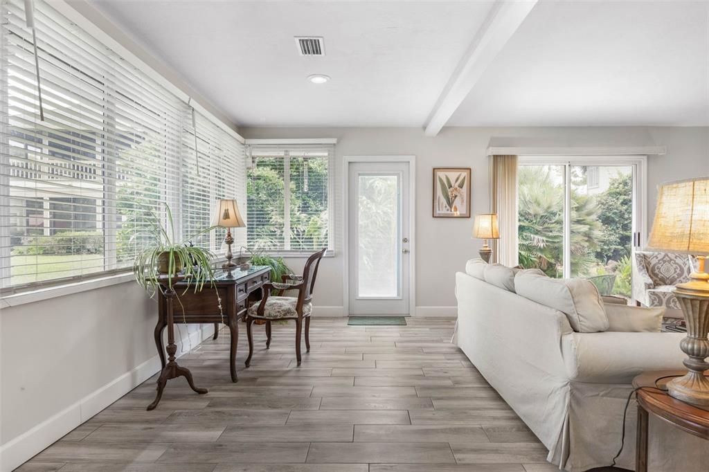 En Renta: $2,300 (2 camas, 2 baños, 2037 Pies cuadrados)