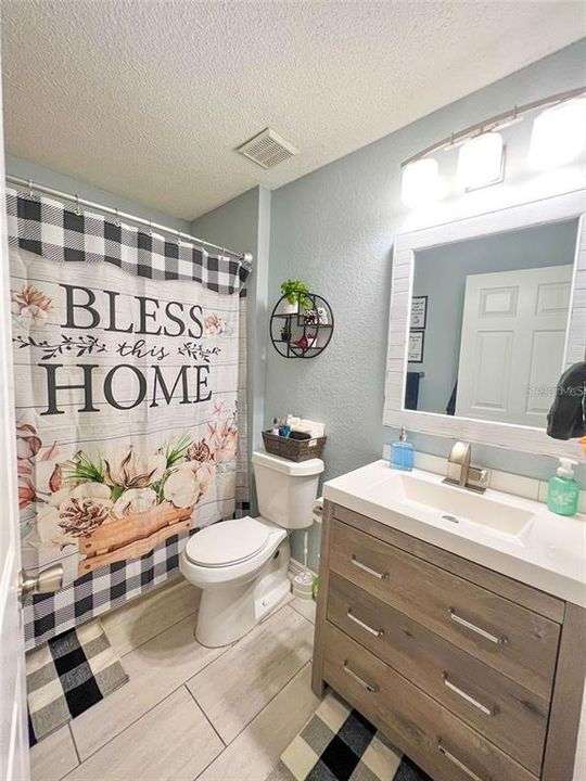 For Rent: $1,895 (3 beds, 2 baths, 1131 Square Feet)