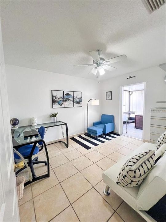 For Rent: $1,895 (3 beds, 2 baths, 1131 Square Feet)