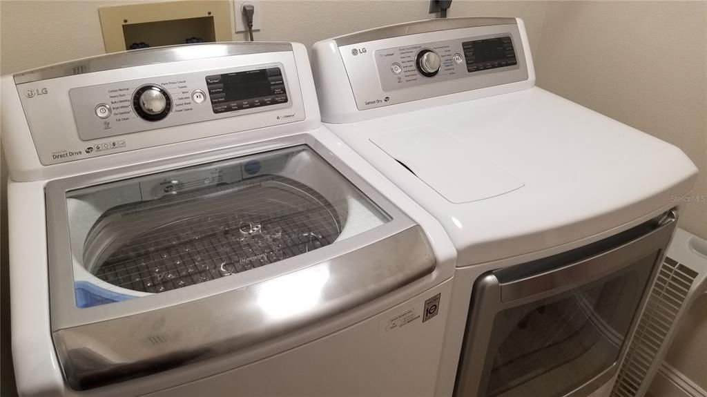 For Rent: $2,895 (3 beds, 2 baths, 1919 Square Feet)