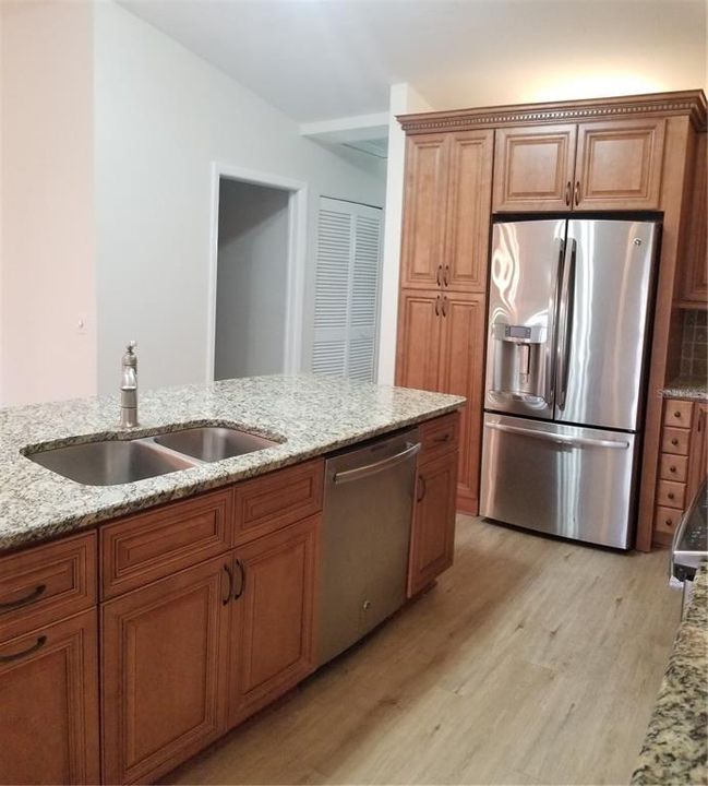 For Rent: $2,895 (3 beds, 2 baths, 1919 Square Feet)