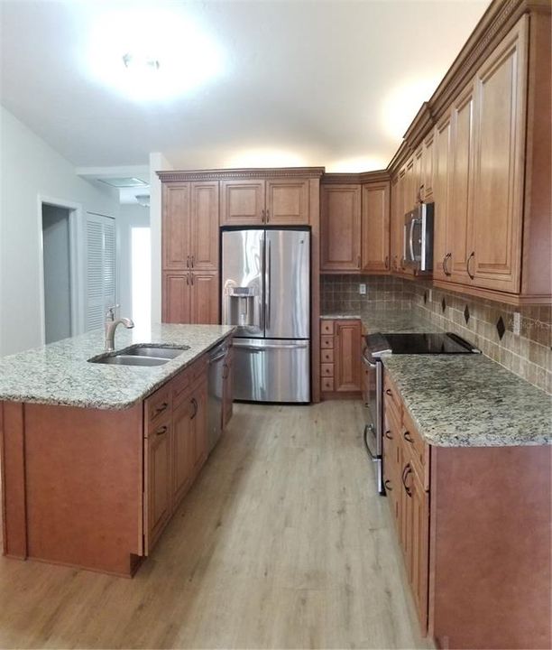 For Rent: $2,895 (3 beds, 2 baths, 1919 Square Feet)