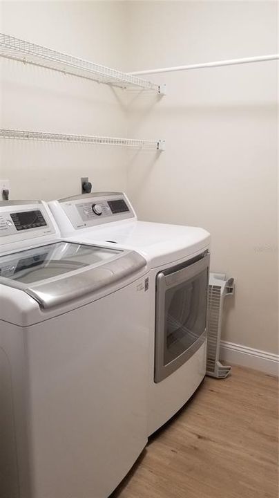 For Rent: $2,895 (3 beds, 2 baths, 1919 Square Feet)