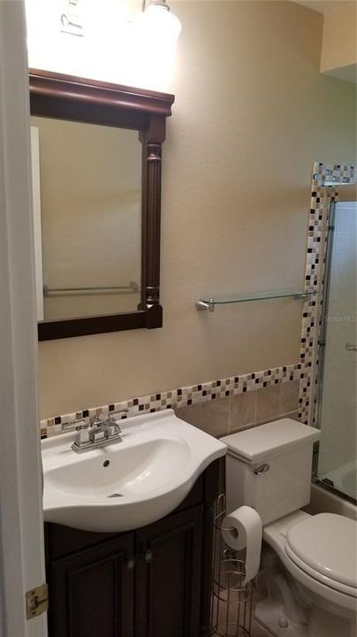 For Rent: $2,895 (3 beds, 2 baths, 1919 Square Feet)