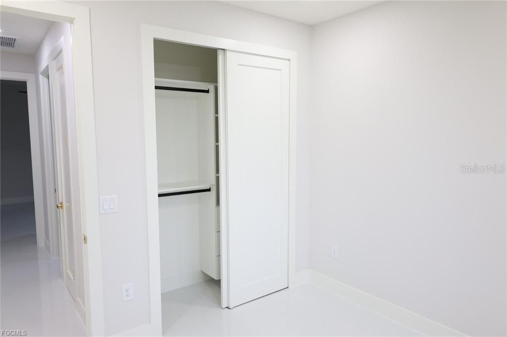 En Venta: $390,000 (4 camas, 2 baños, 1629 Pies cuadrados)