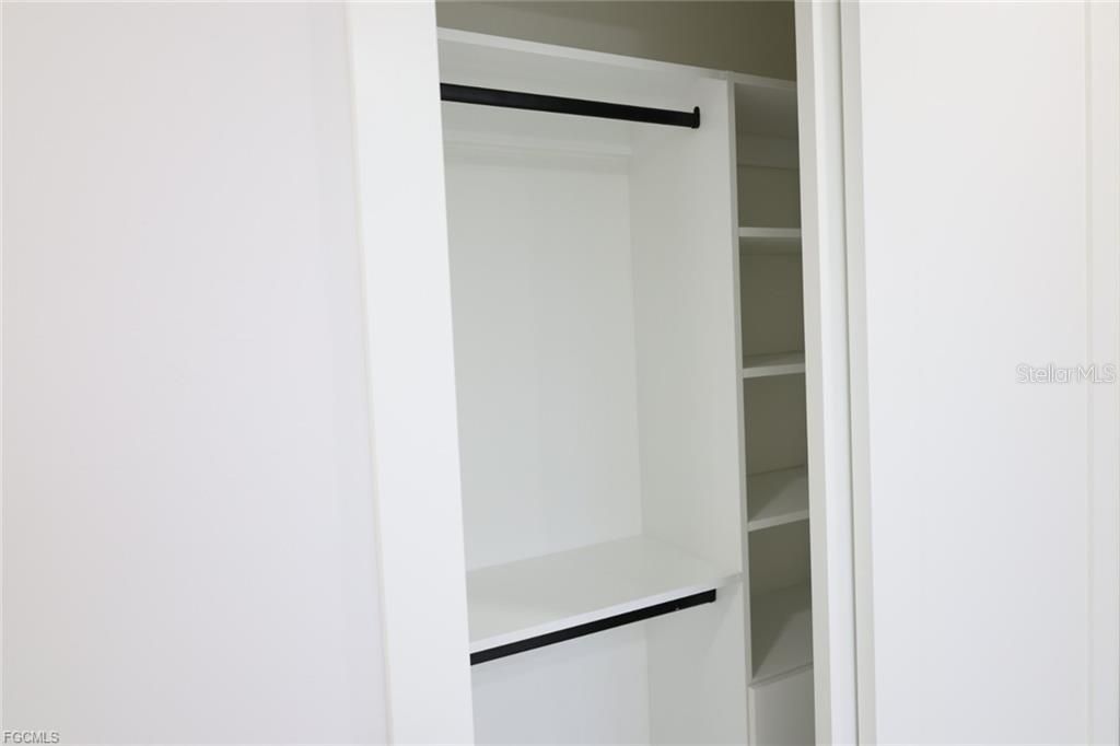 En Venta: $390,000 (4 camas, 2 baños, 1629 Pies cuadrados)