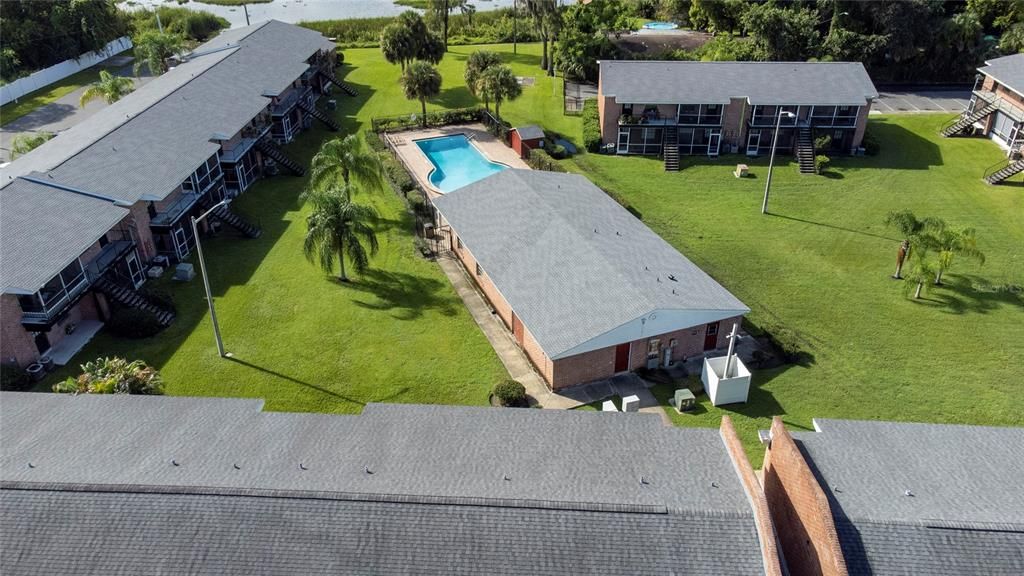 For Sale: $124,900 (2 beds, 2 baths, 970 Square Feet)