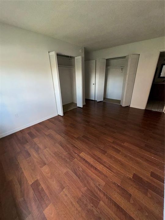 For Sale: $124,900 (2 beds, 2 baths, 970 Square Feet)